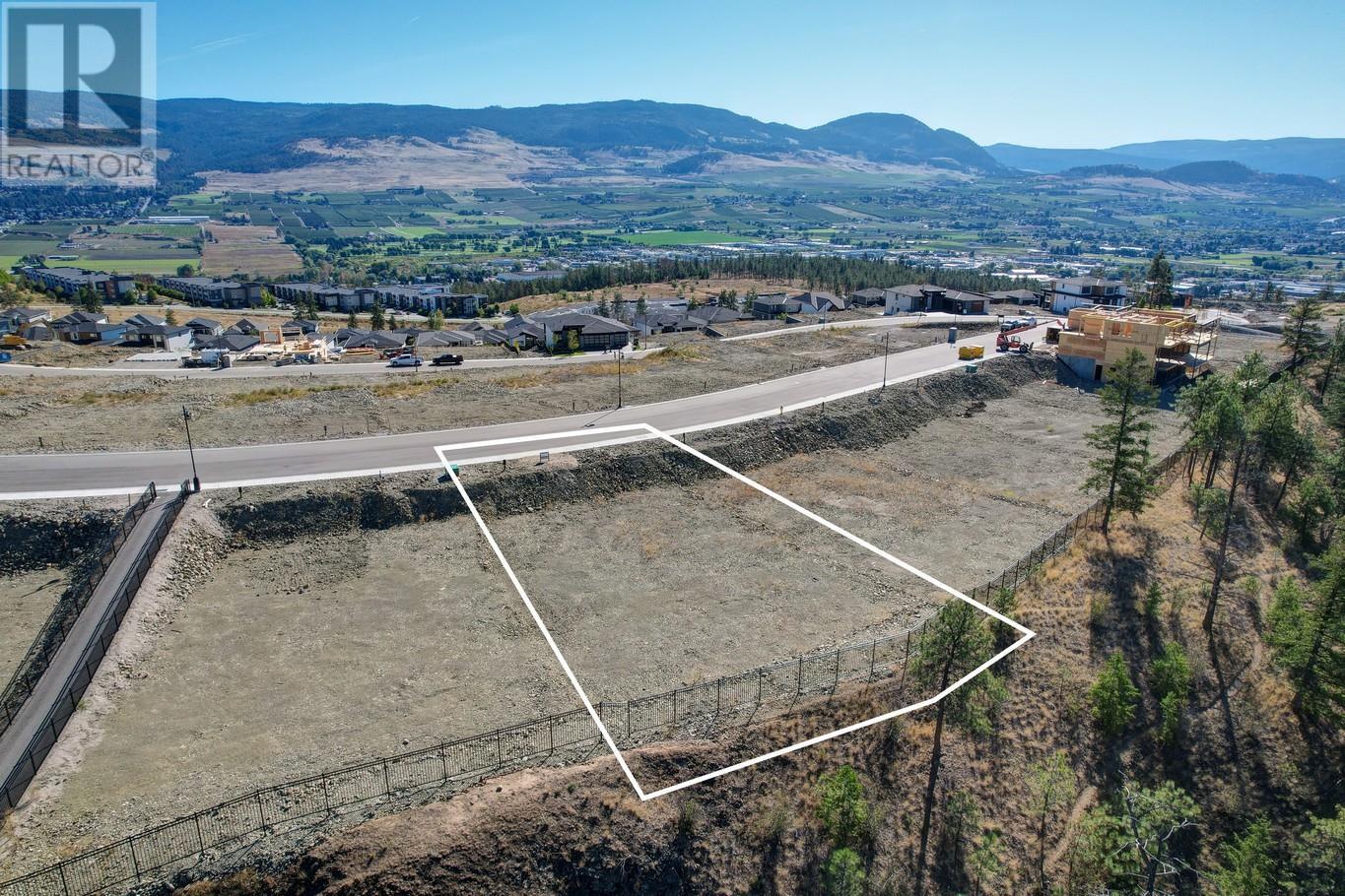  686 Kingswood Terrace, Kelowna