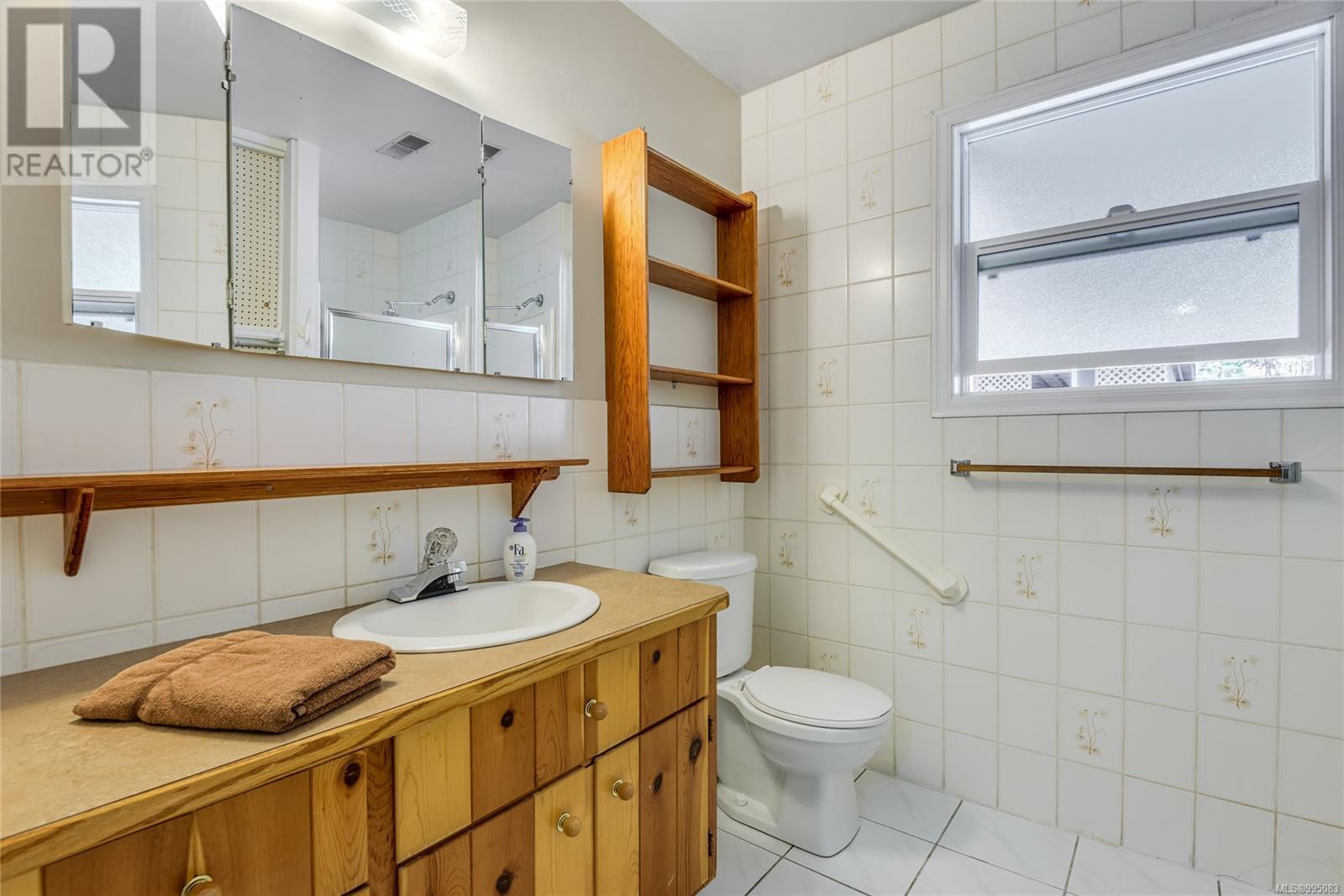 233 Quadra Loop, Quadra Island
