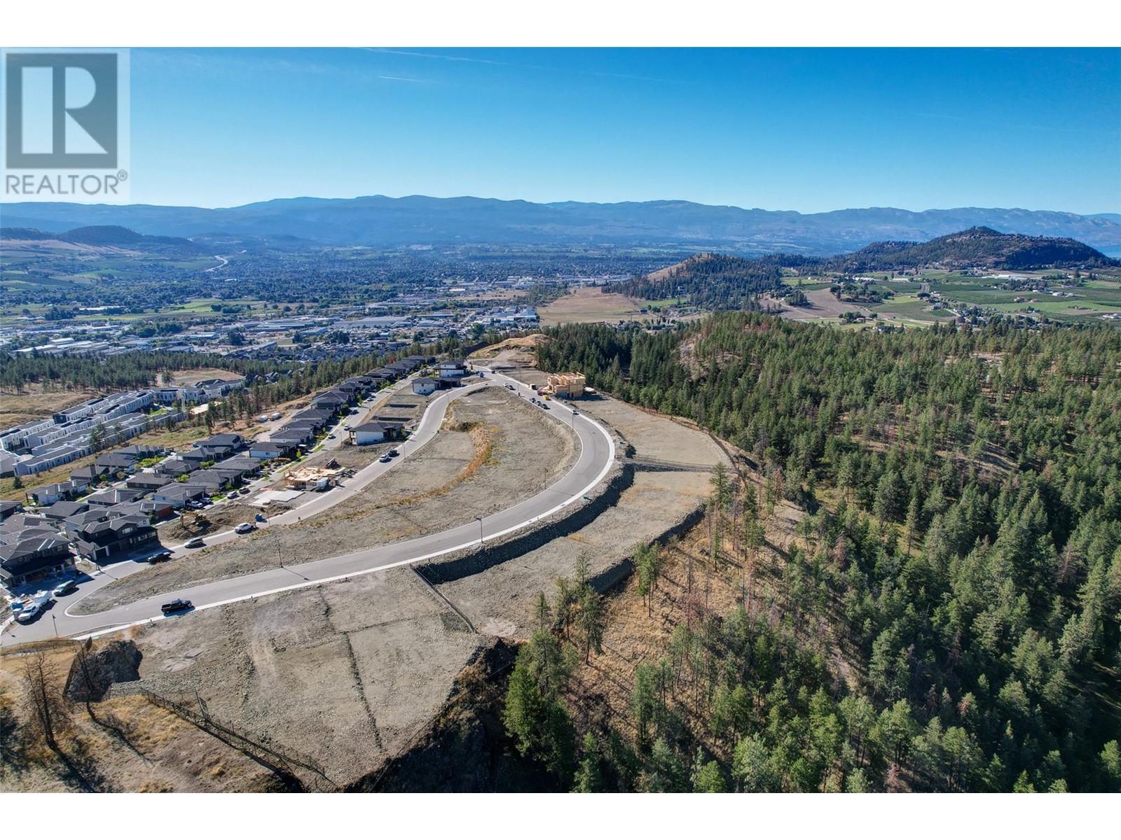  718 Kingswood Terrace, Kelowna