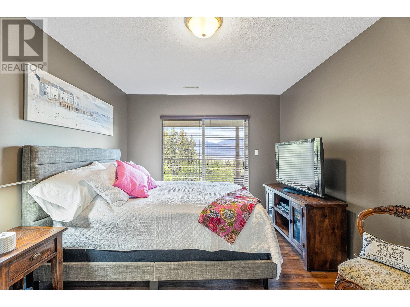  2535 Waverly Drive, Blind Bay