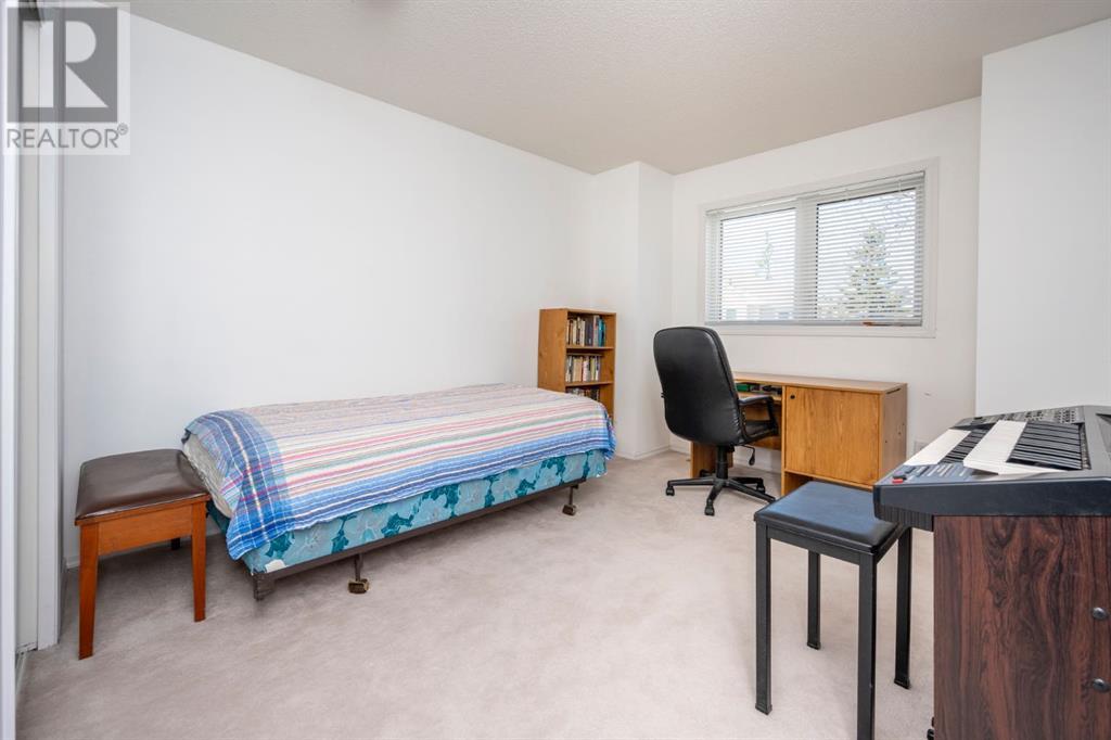 Single Family House for Sale in   Sandarac Drive NW Sandstone Valley Calgary 