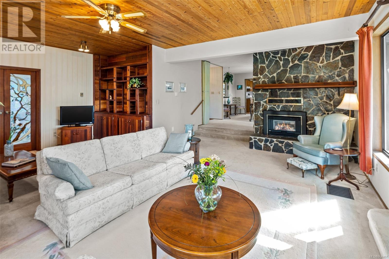 Photo 8 of 1946 Murray Rd, Sooke BC