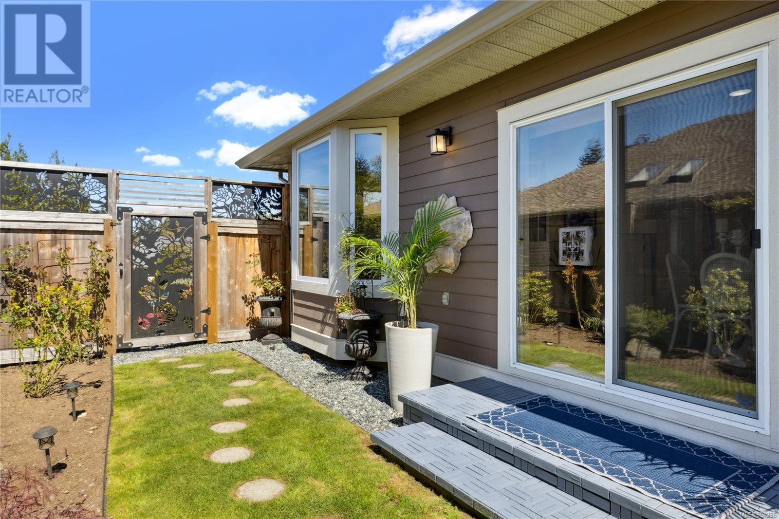 2508 Nuttal Dr, Nanoose Bay