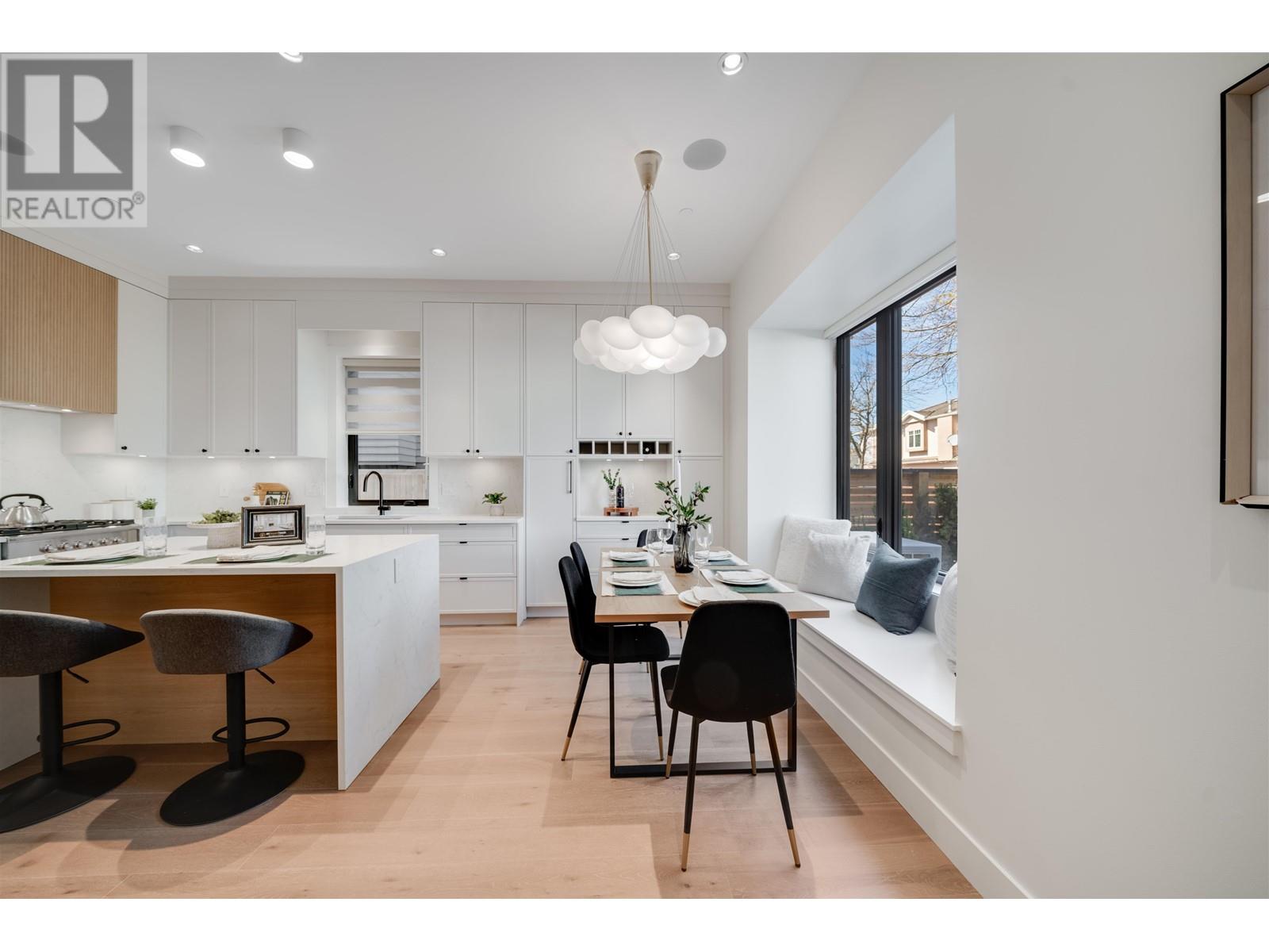 1 878 E 37TH AVENUE, Vancouver real estate listing R2992194