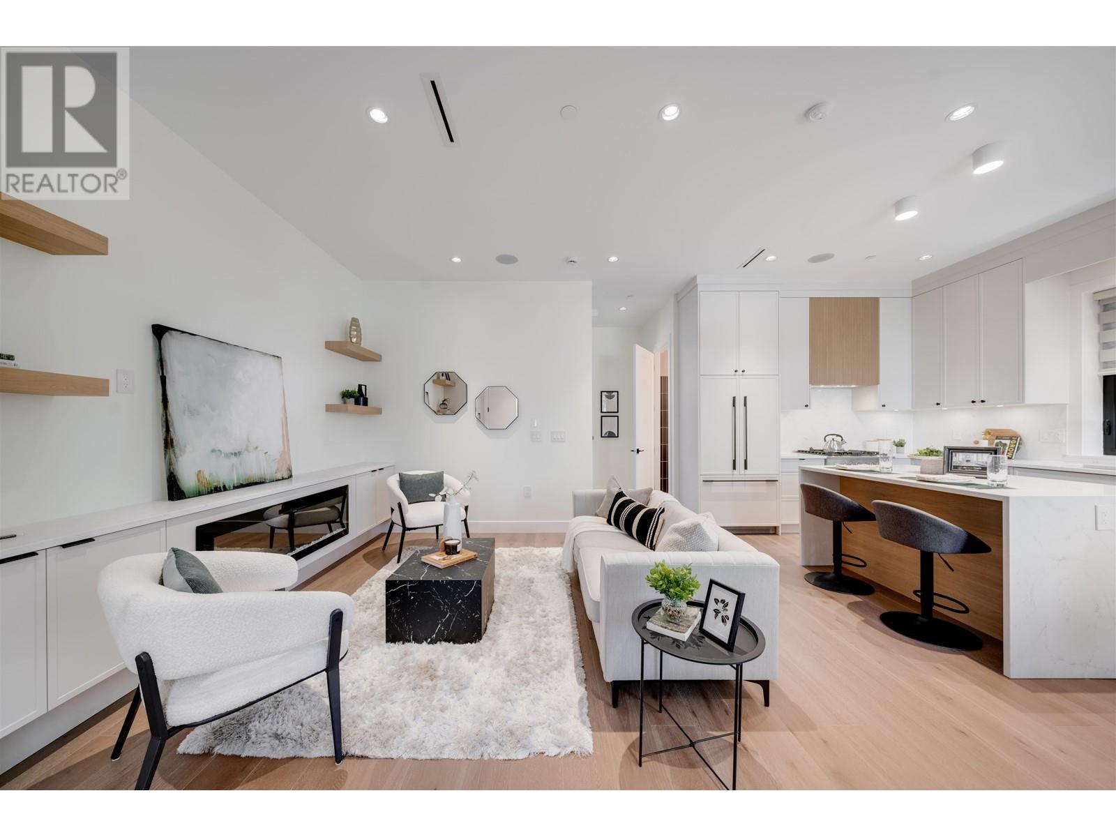 1 878 E 37TH AVENUE, Vancouver real estate listing R2992194
