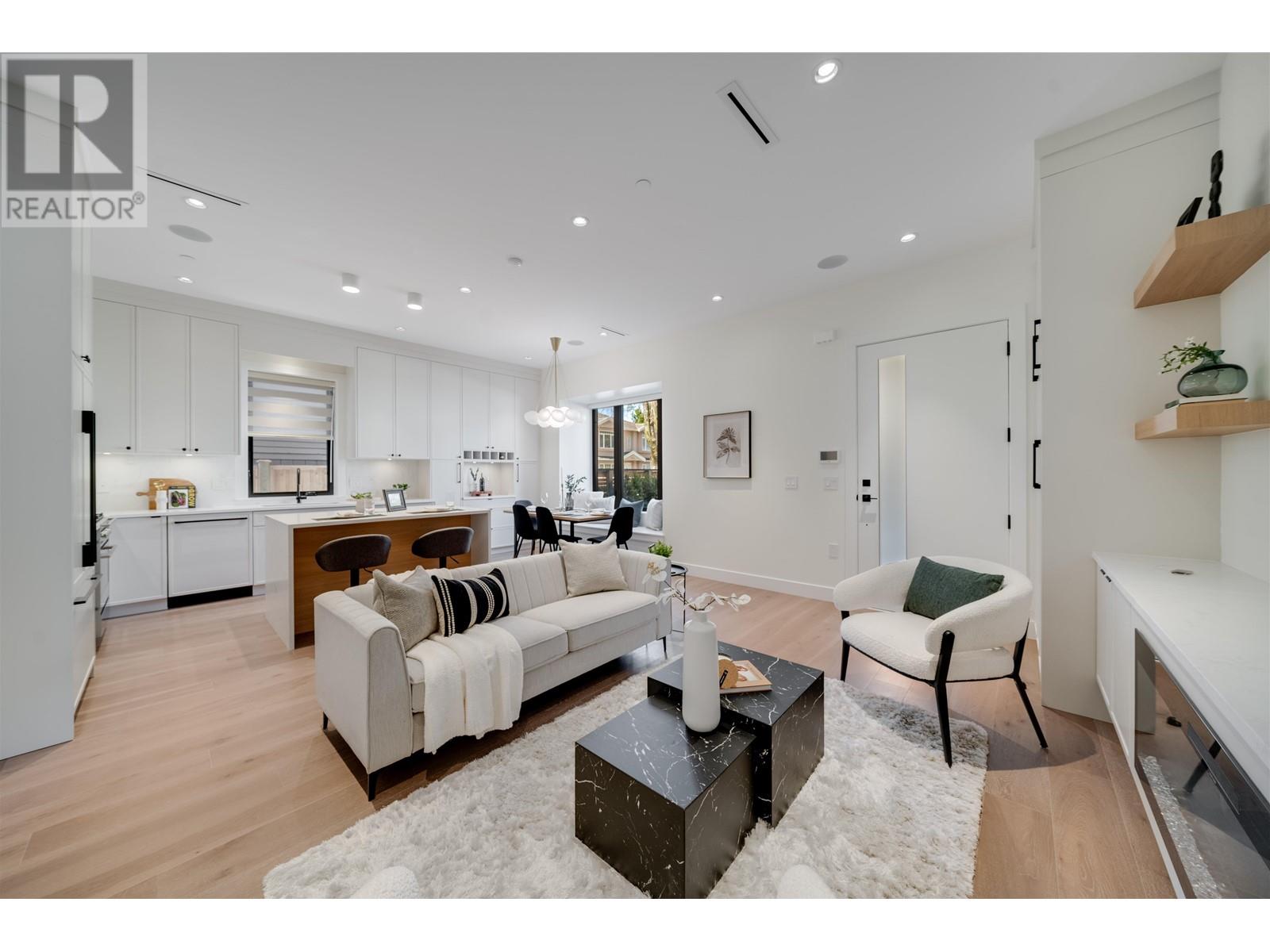 1 878 E 37TH AVENUE, Vancouver real estate listing R2992194