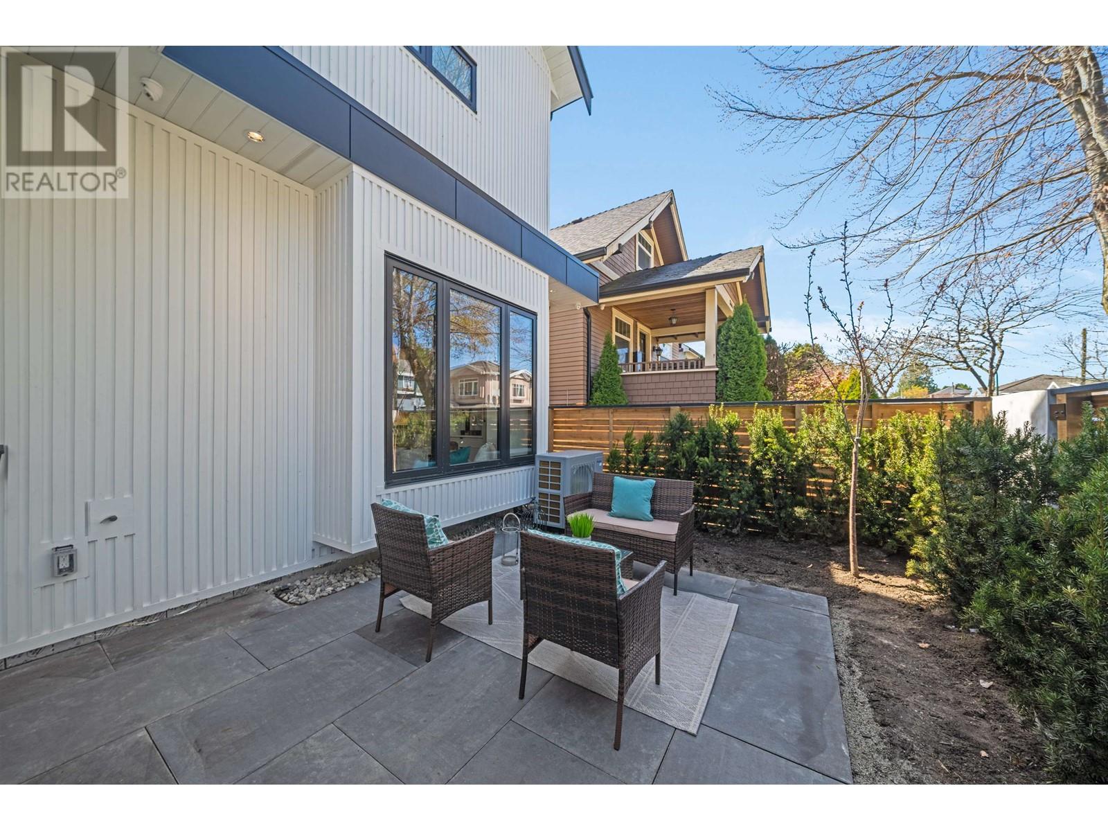 1 878 E 37TH AVENUE, Vancouver real estate listing R2992194