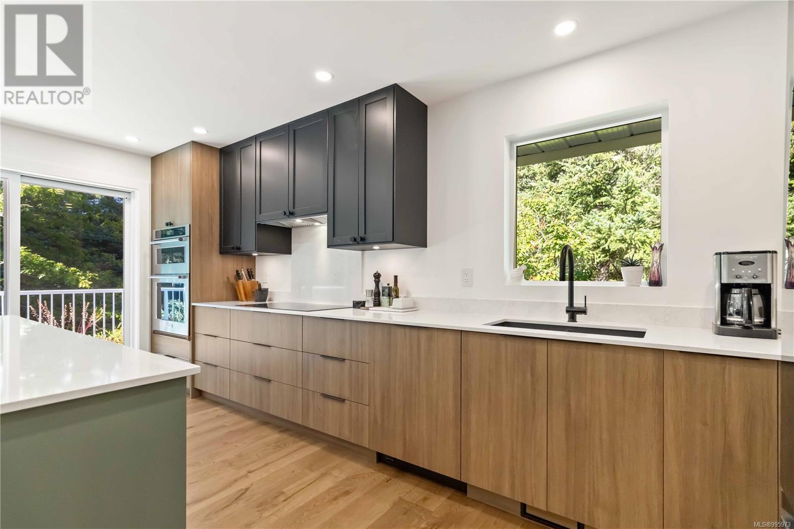8574 Kingcome Cres, North Saanich
