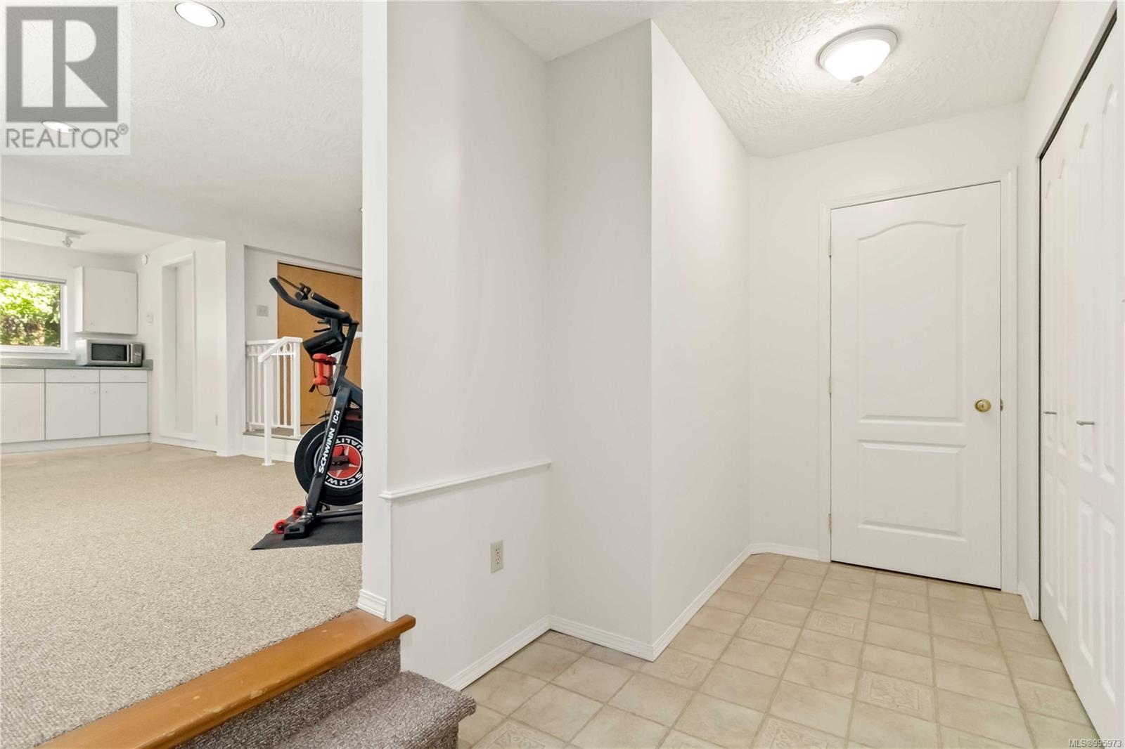 8574 Kingcome Cres, North Saanich