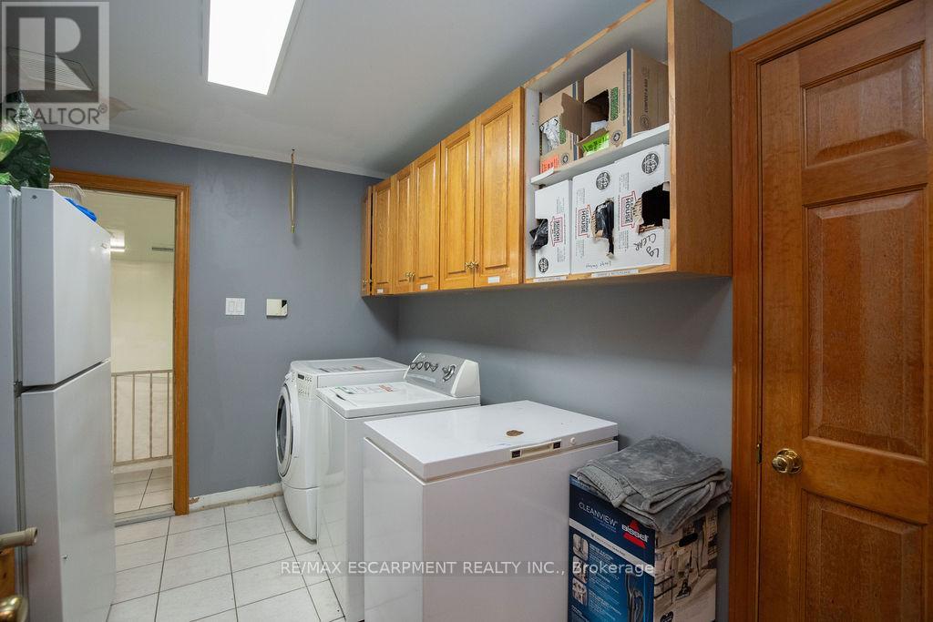 Photo 4 of 144 Wilson Street E, Hamilton ON