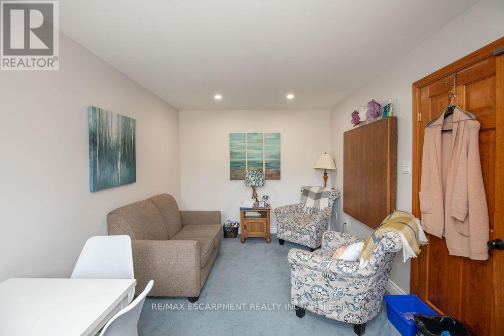 Photo 11 of 144 Wilson Street E, Hamilton ON