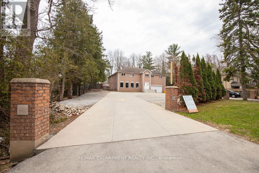 Photo 45 of 144 Wilson Street E, Hamilton ON