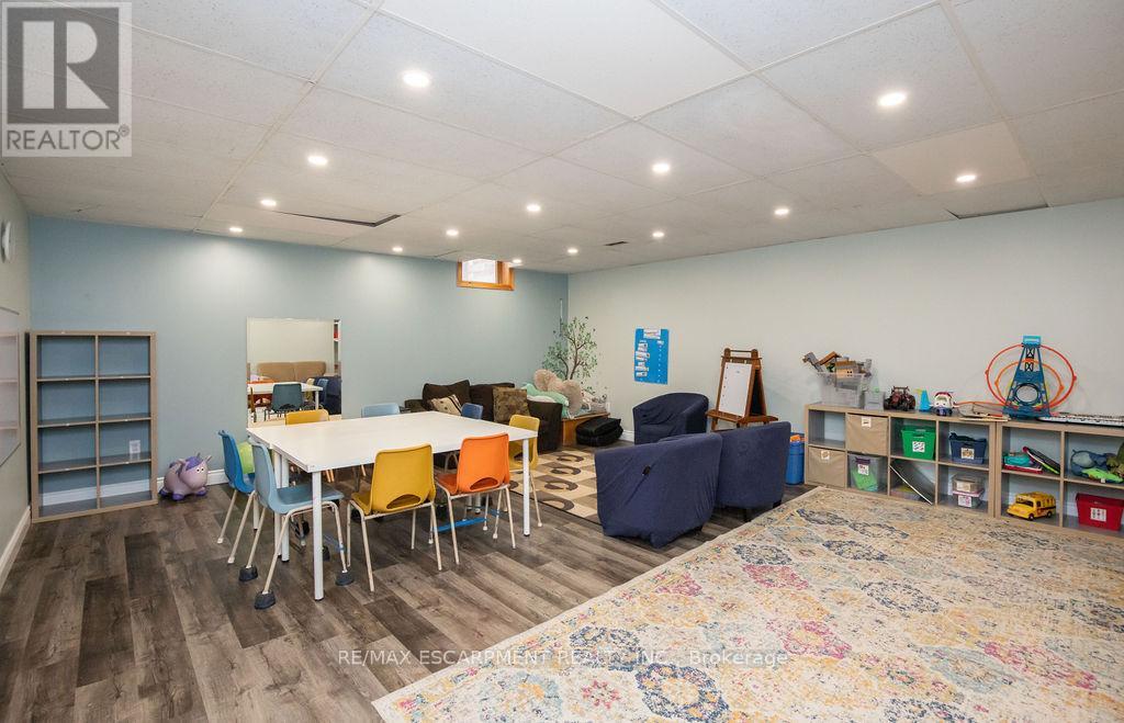 Photo 22 of 144 Wilson Street E, Hamilton ON