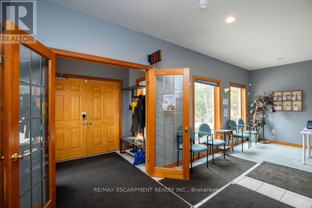 Photo 7 of 144 Wilson Street E, Hamilton ON