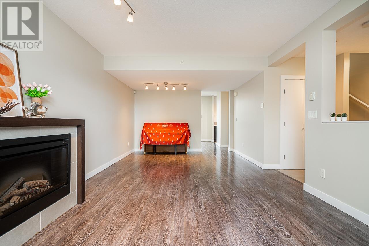 7064 WALKER AVENUE, Burnaby