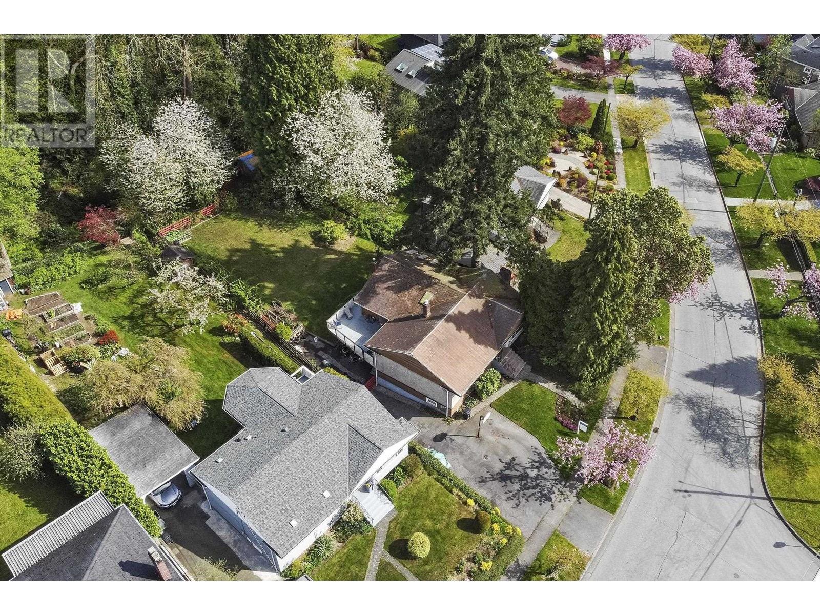 7950 JOFFRE AVENUE, Burnaby