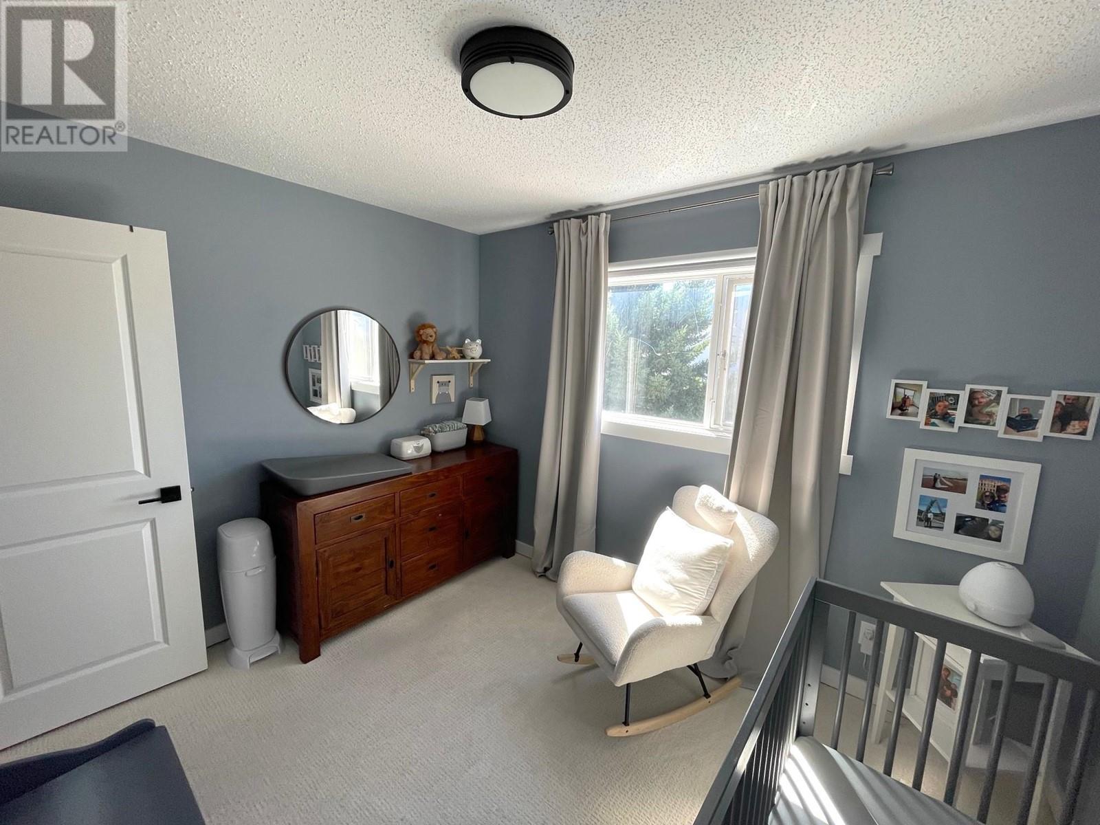 207 Wellington Crescent, Grand Forks
