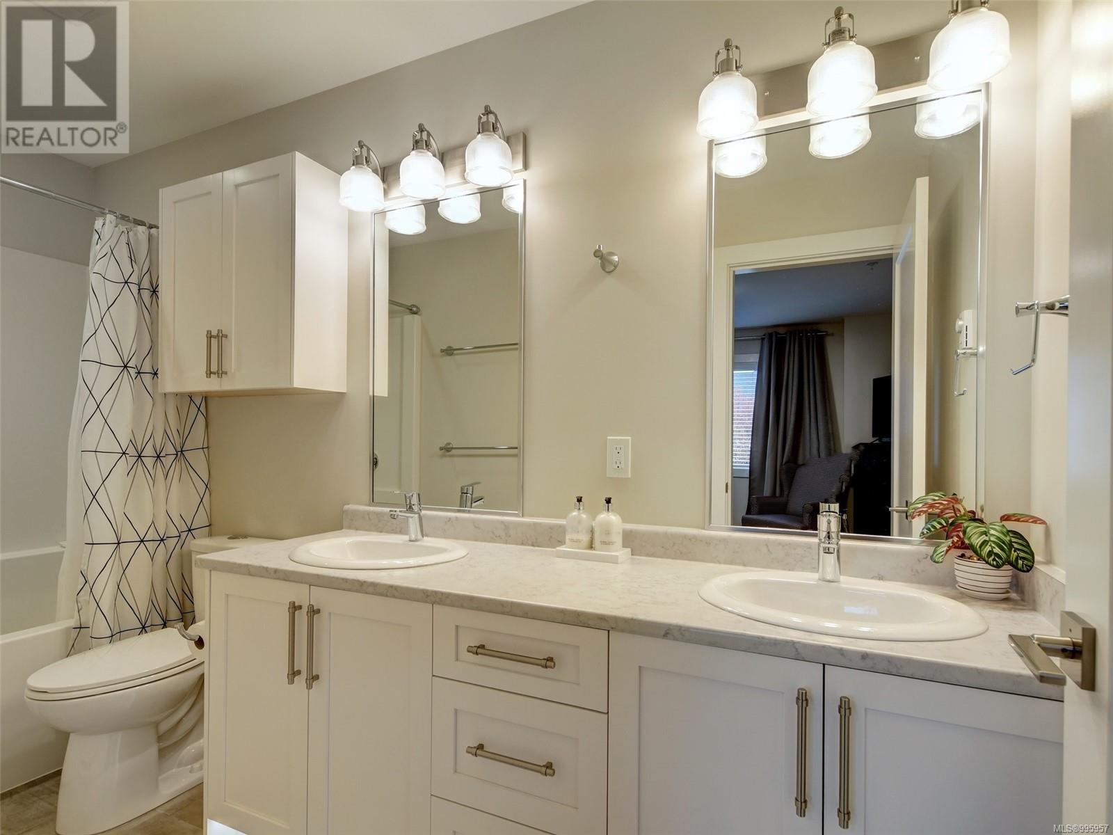 Photo 5 of 101 6717 Ayre Rd, Sooke BC
