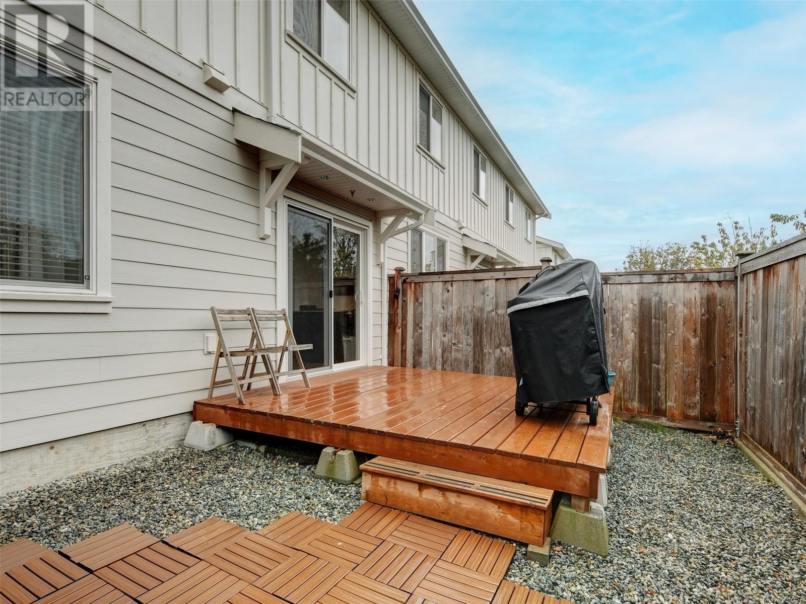 Photo 4 of 101 6717 Ayre Rd, Sooke BC