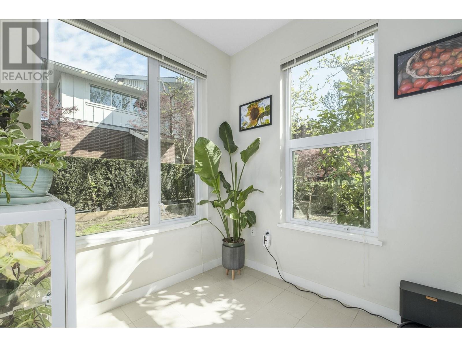 121 9399 ODLIN ROAD, Richmond real estate listing R2992373
