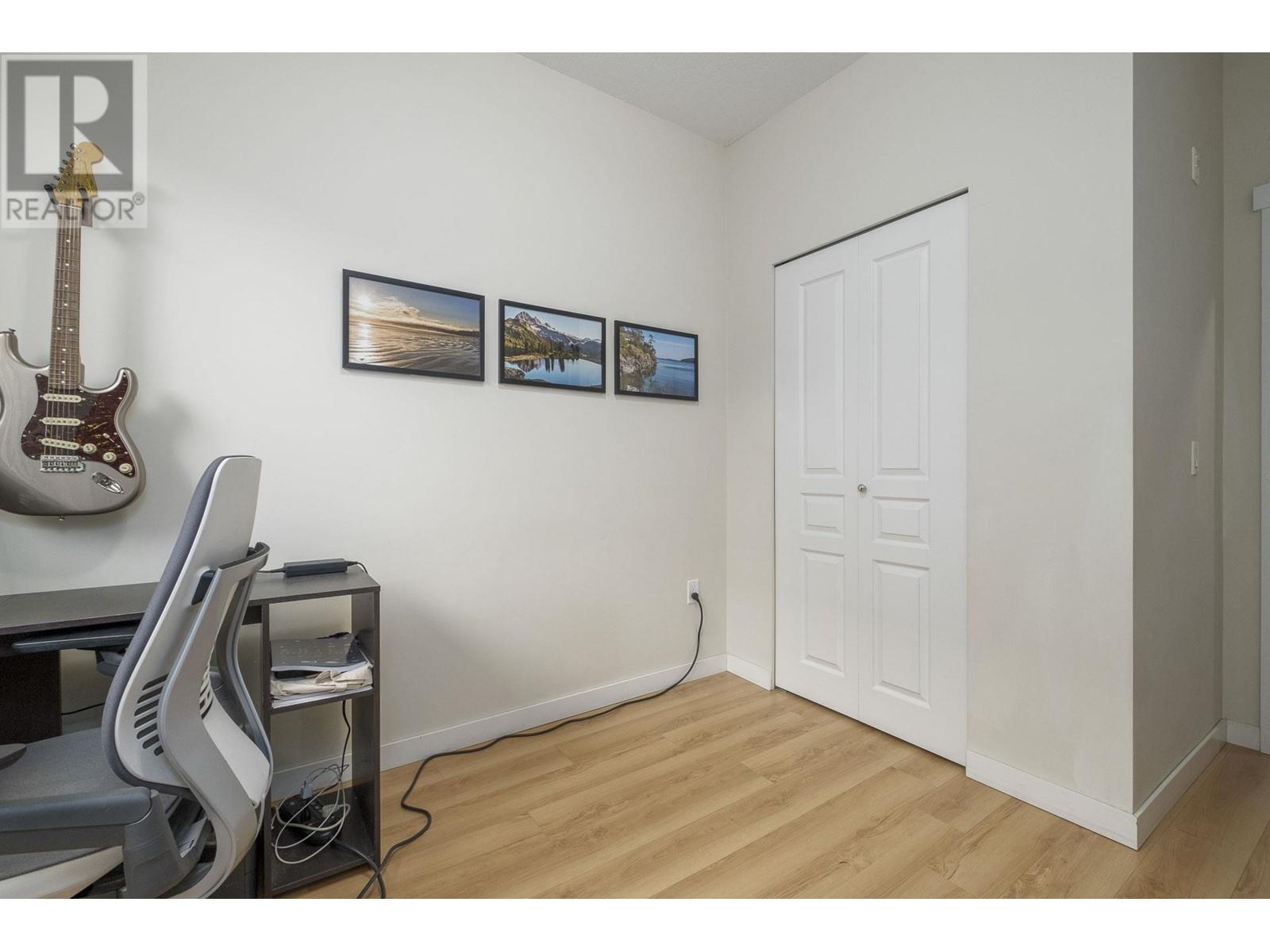 121 9399 ODLIN ROAD, Richmond real estate listing R2992373
