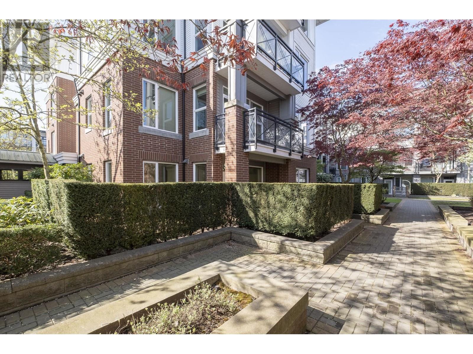 121 9399 ODLIN ROAD, Richmond real estate listing R2992373