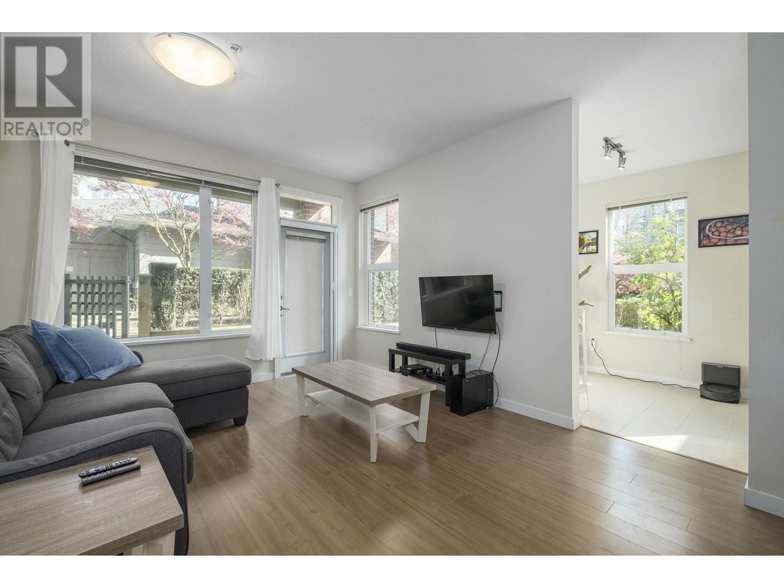 121 9399 ODLIN ROAD, Richmond real estate listing R2992373