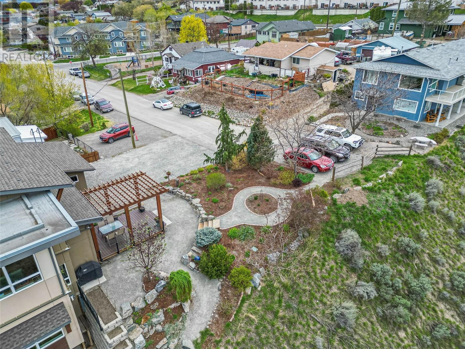 Photo 10 of 772 Battle Street W, Kamloops BC