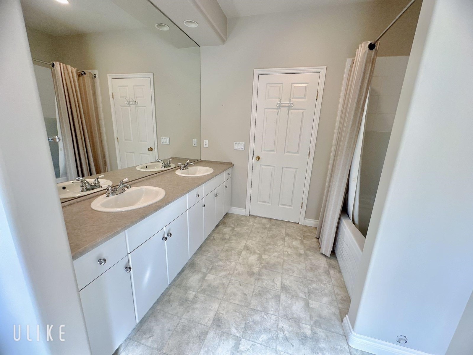 Photo 23 of 9493 163 Street, Surrey BC
