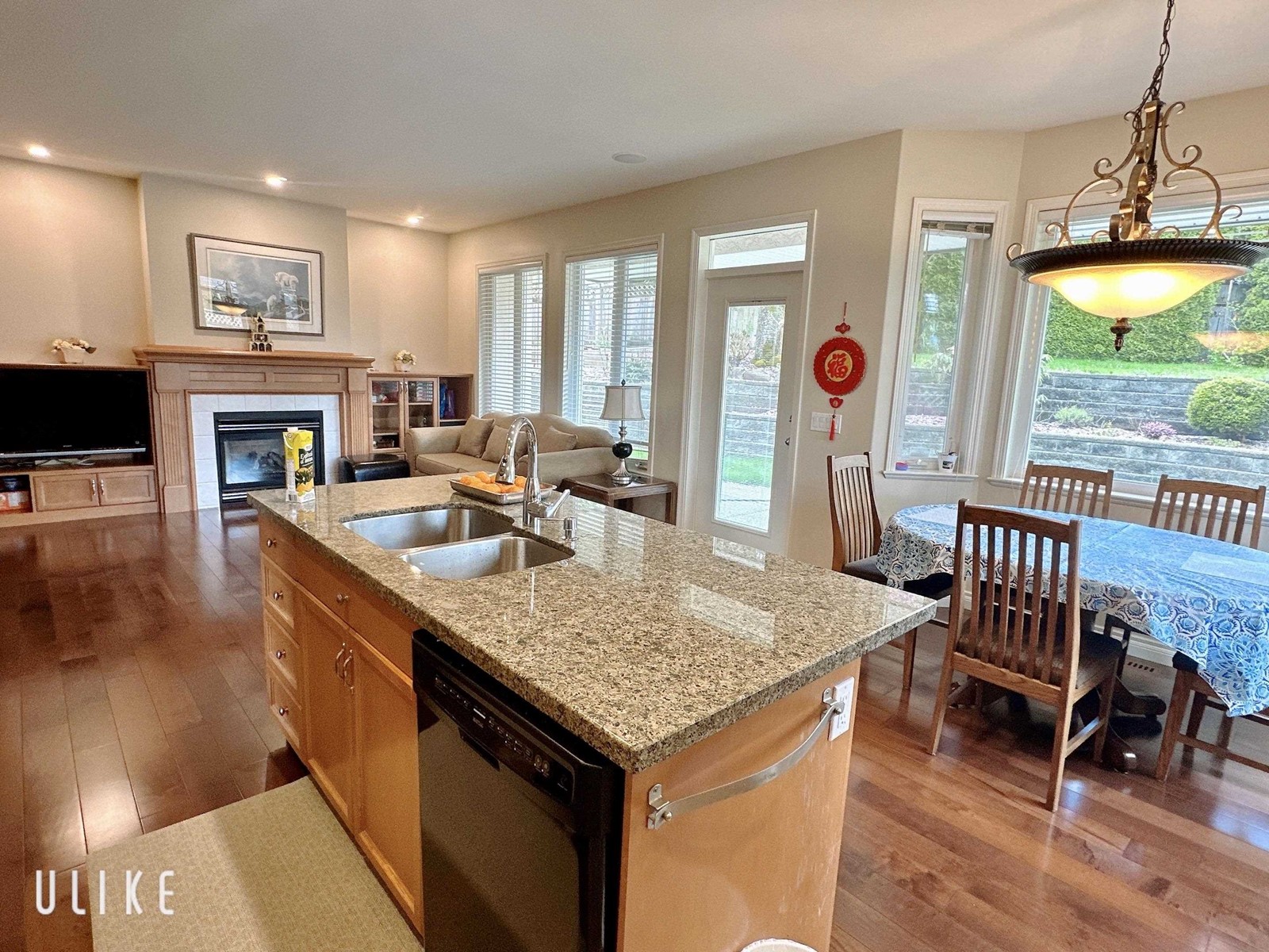 Photo 6 of 9493 163 Street, Surrey BC