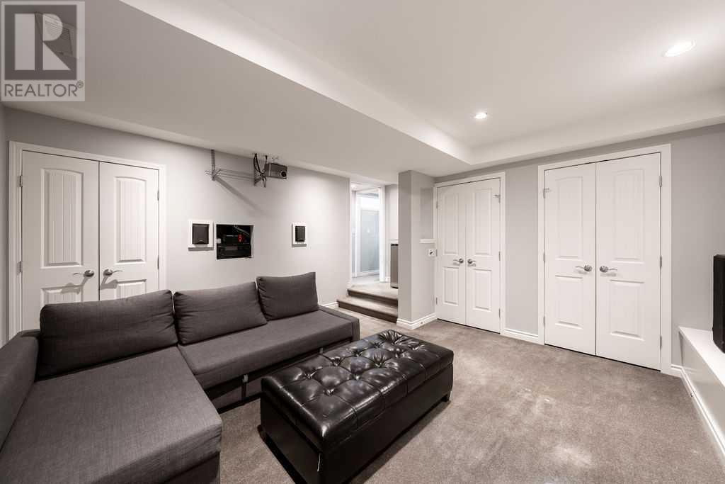 Single Family House for Sale in  Gladstone Road NW Hillhurst Calgary 
