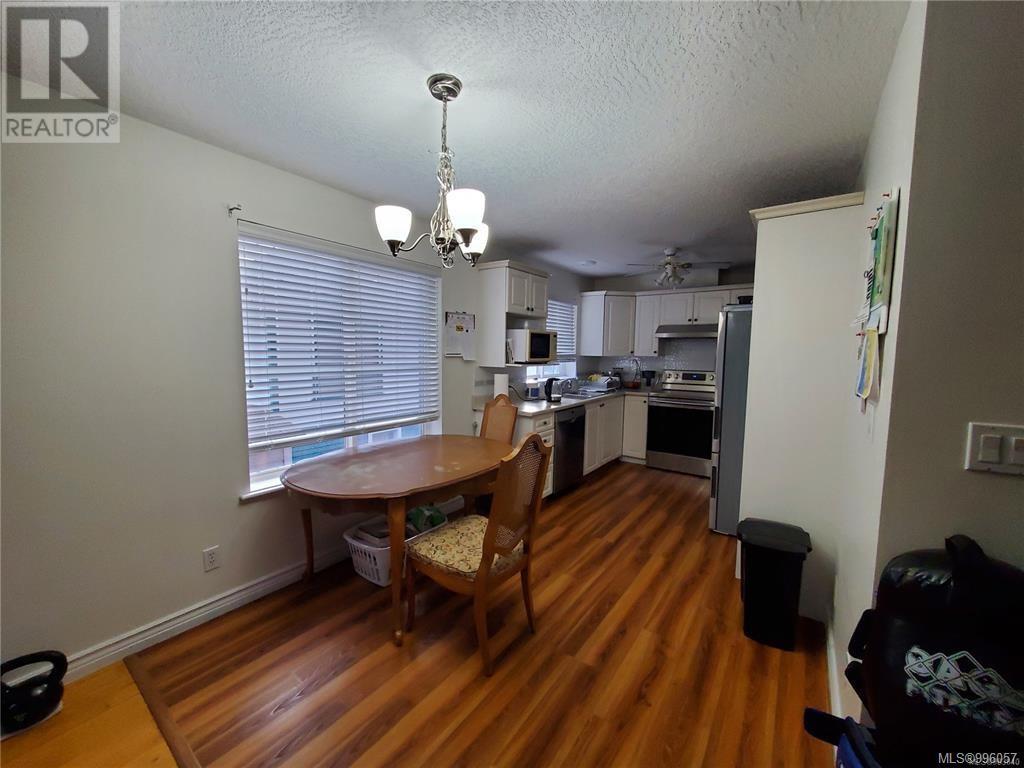 3185 Quadra St, Victoria