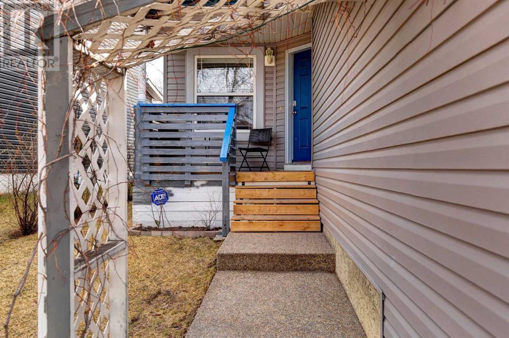 Single Family House for Sale in  Somercrest Grove SW Somerset Calgary 