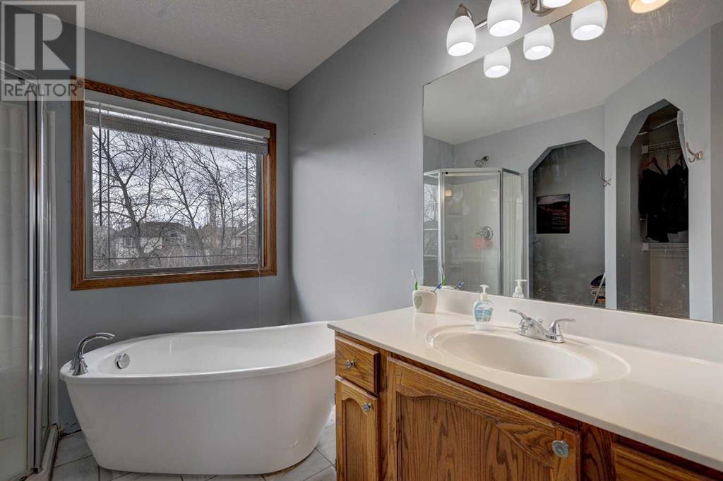 Single Family House for Sale in  Somercrest Grove SW Somerset Calgary 