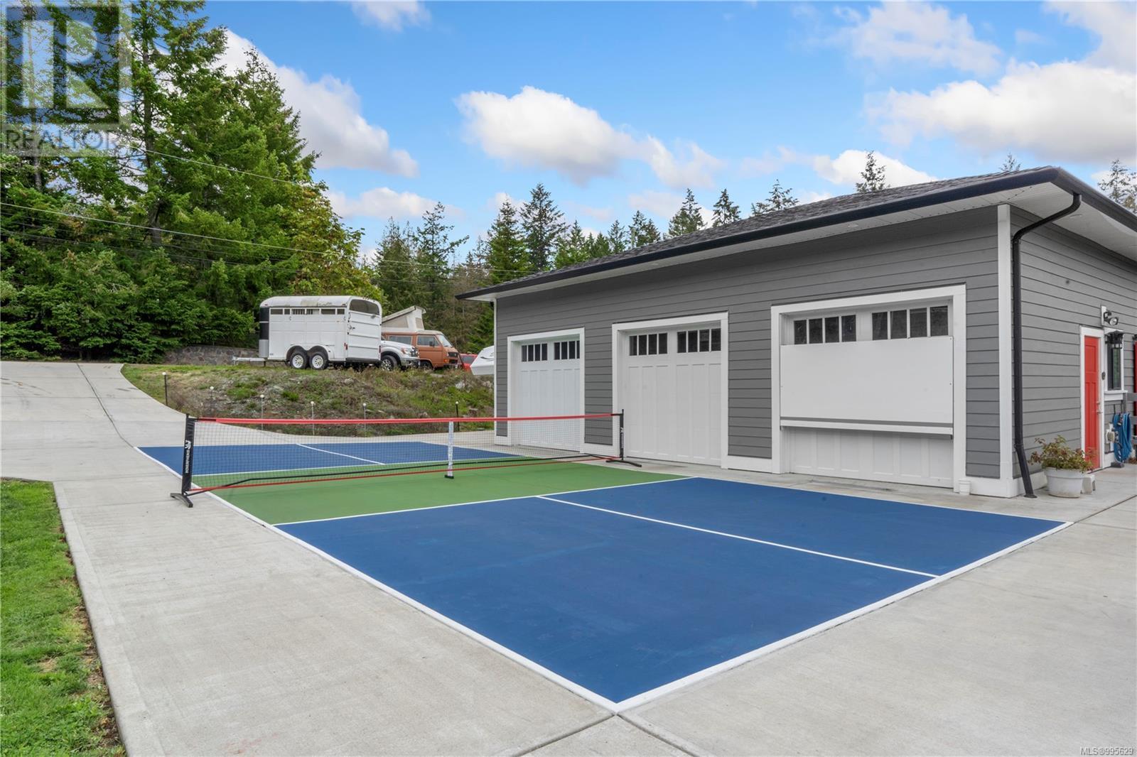  11329 Hummingbird Place, North Saanich