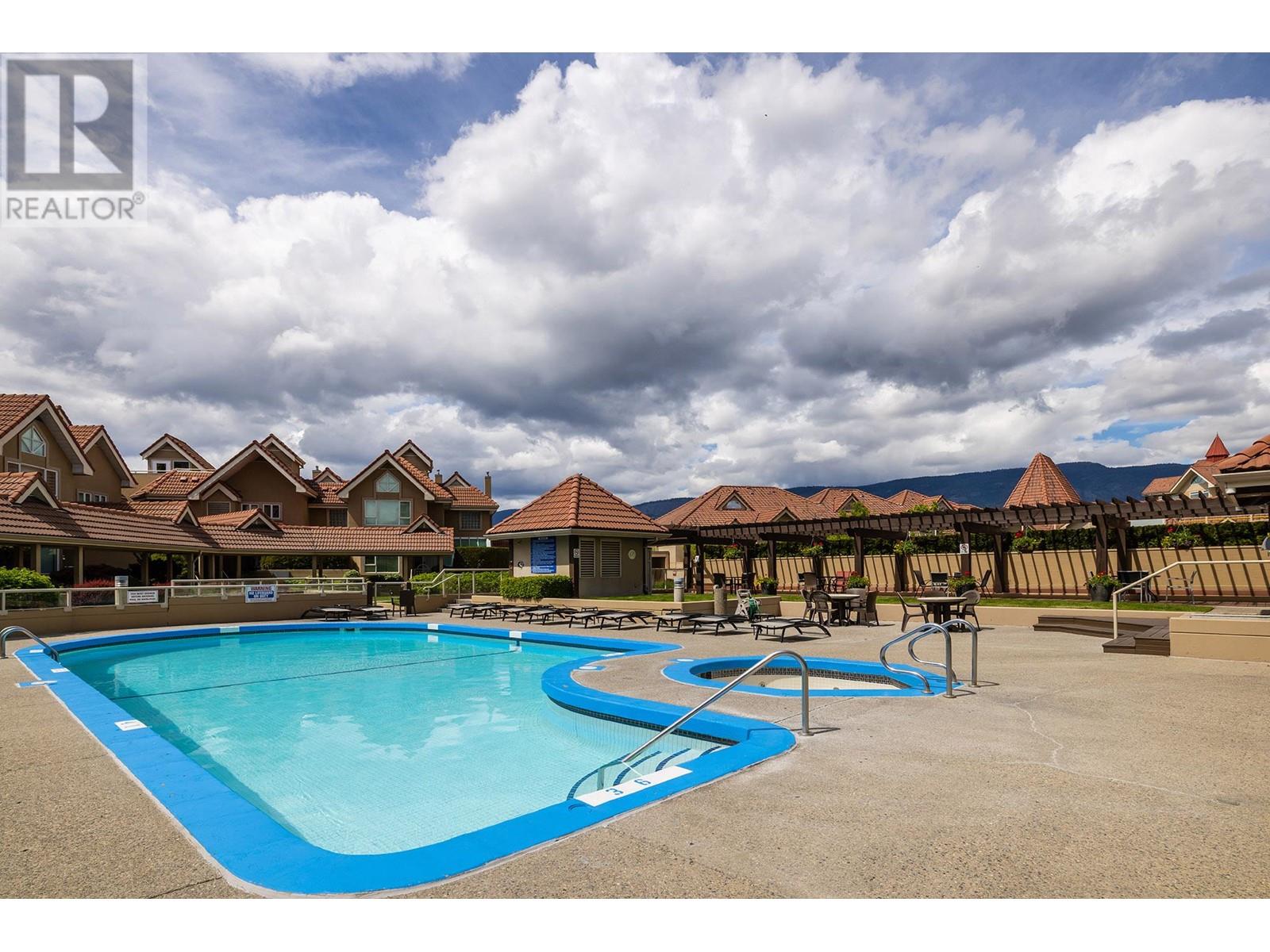 113 1156 Sunset Drive, Kelowna