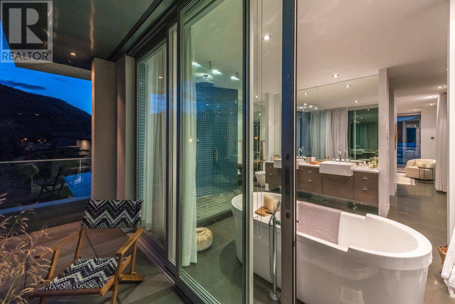2550 Landry Crescent, Summerland