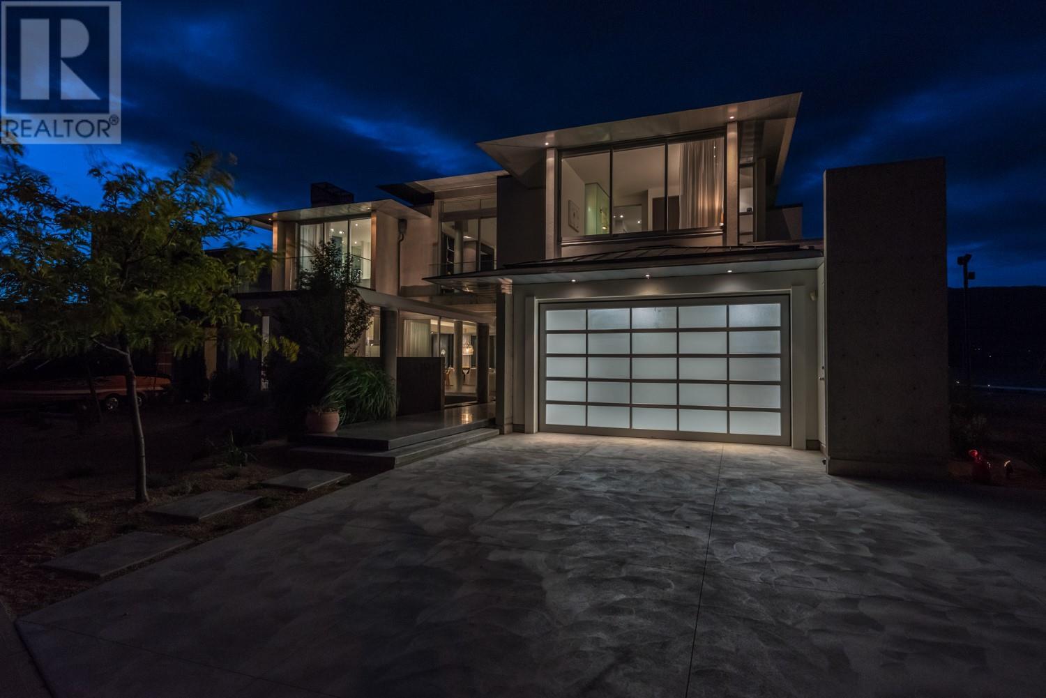 2550 Landry Crescent, Summerland