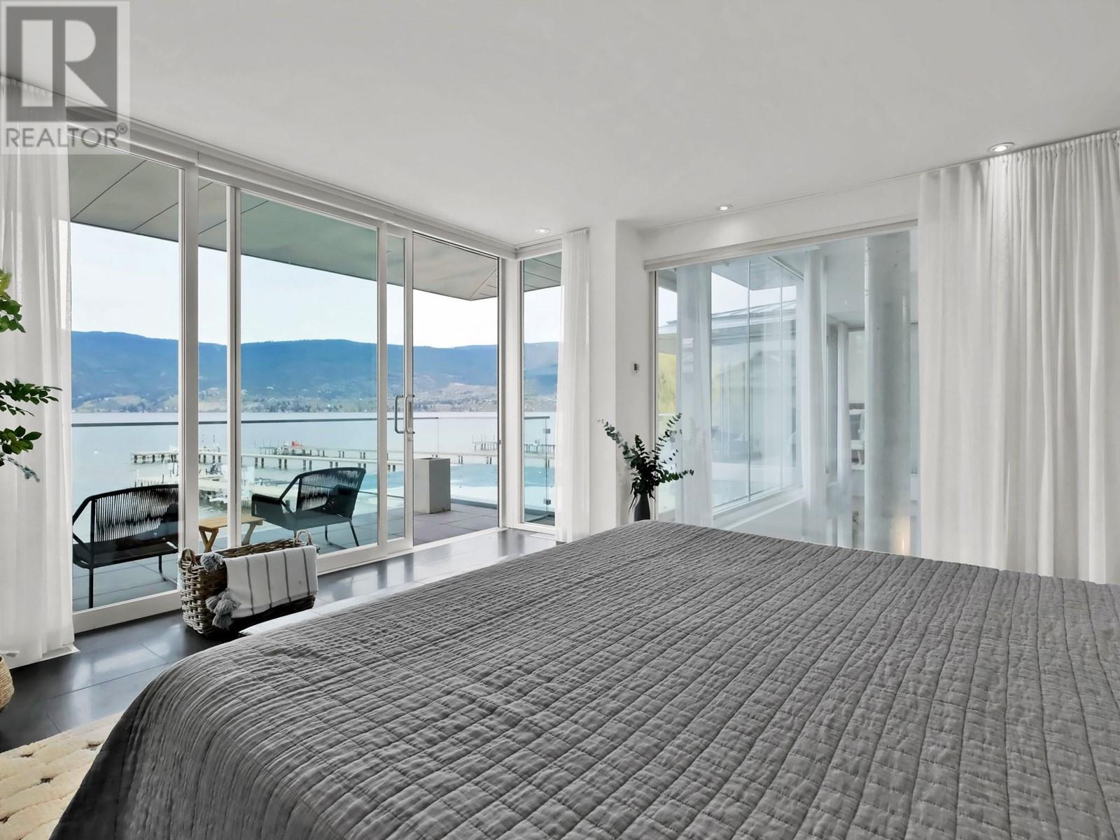 2550 Landry Crescent, Summerland