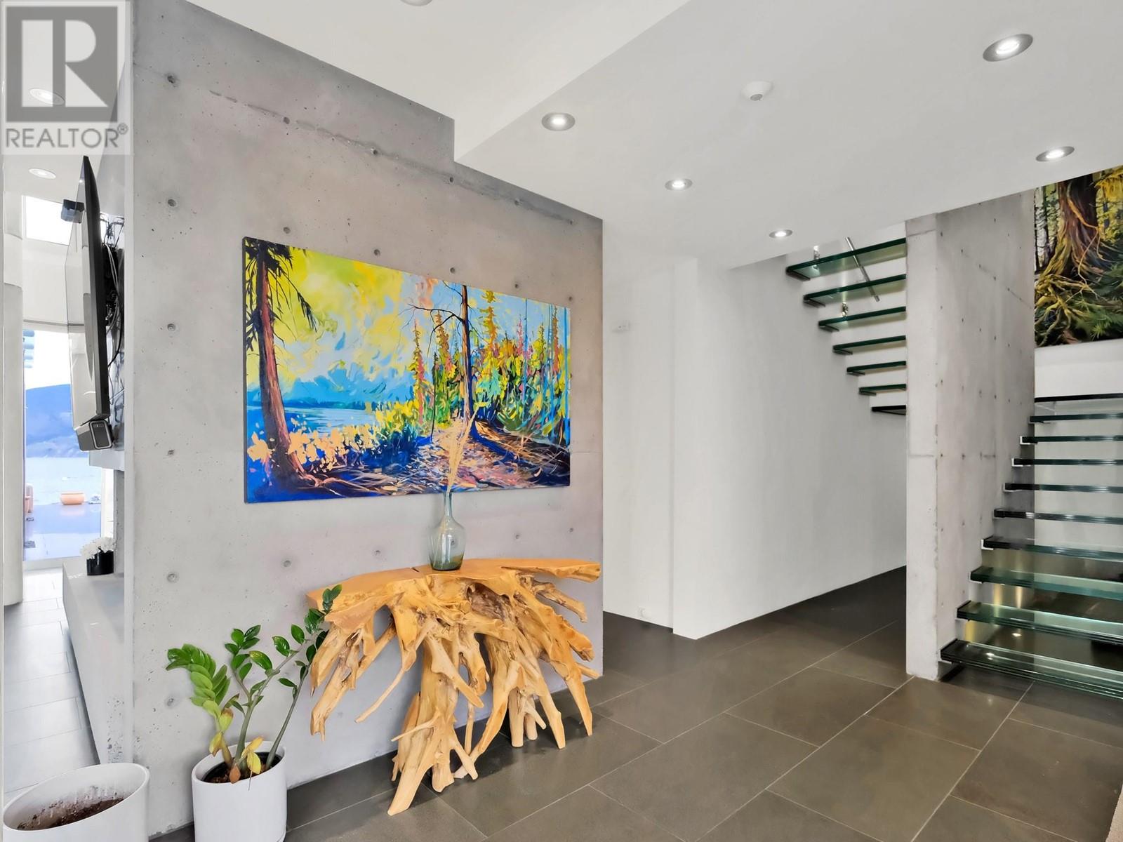 2550 Landry Crescent, Summerland