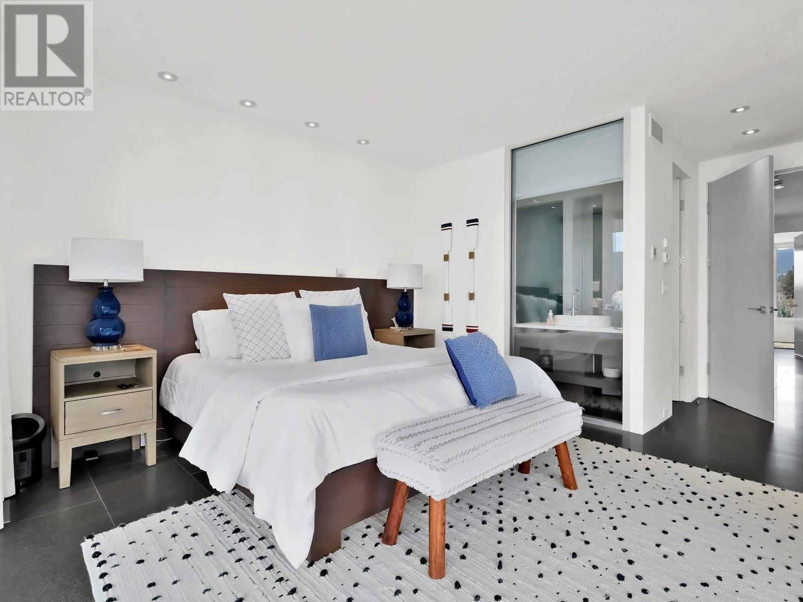 2550 Landry Crescent, Summerland