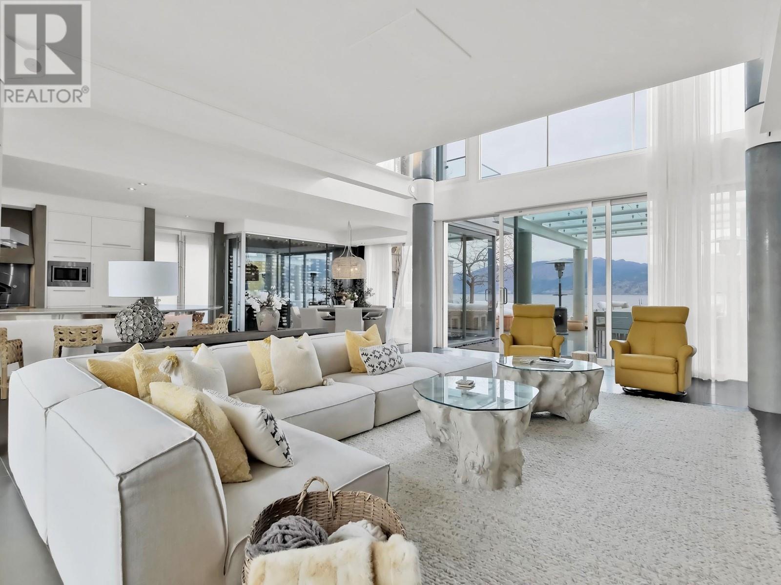 2550 Landry Crescent, Summerland