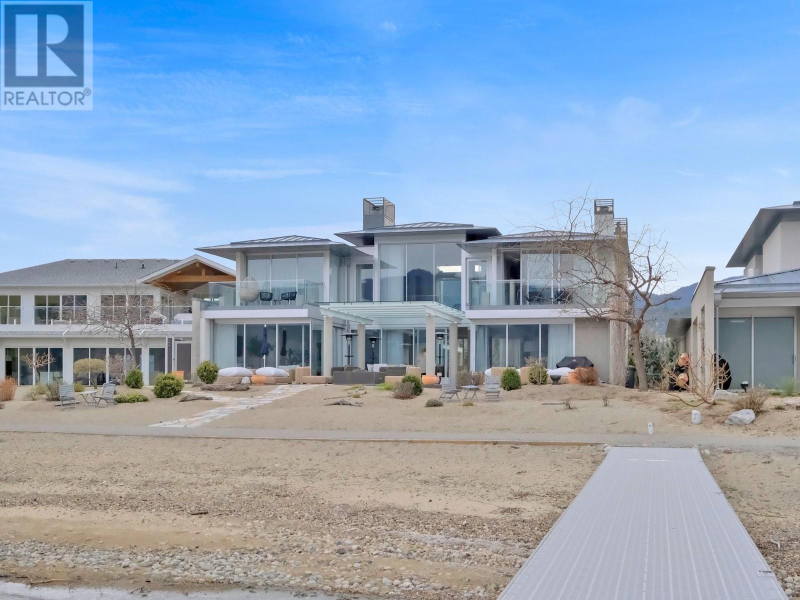 2550 Landry Crescent, Summerland