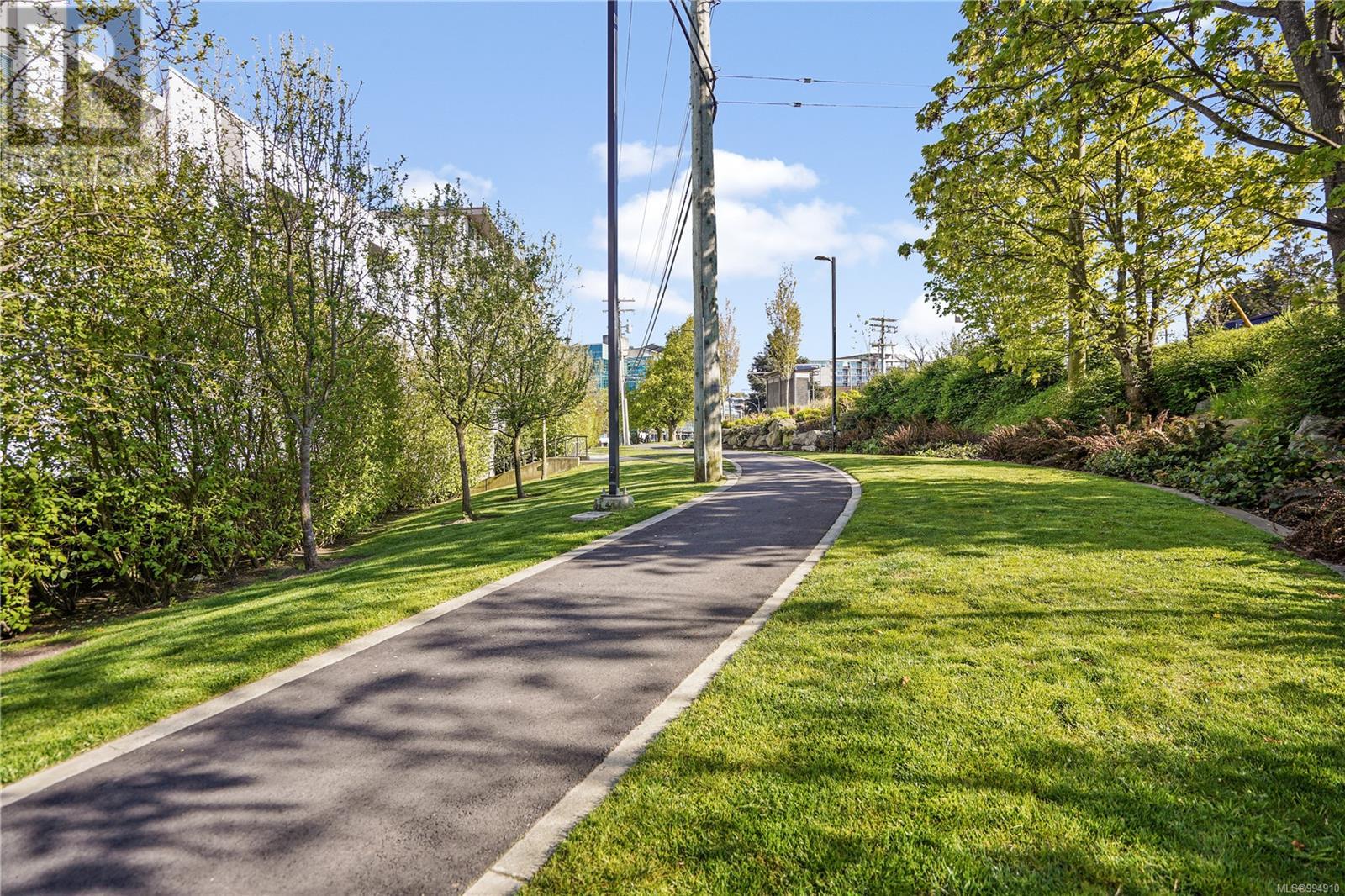 Photo 21 of 201 767 Tyee Rd, Victoria BC