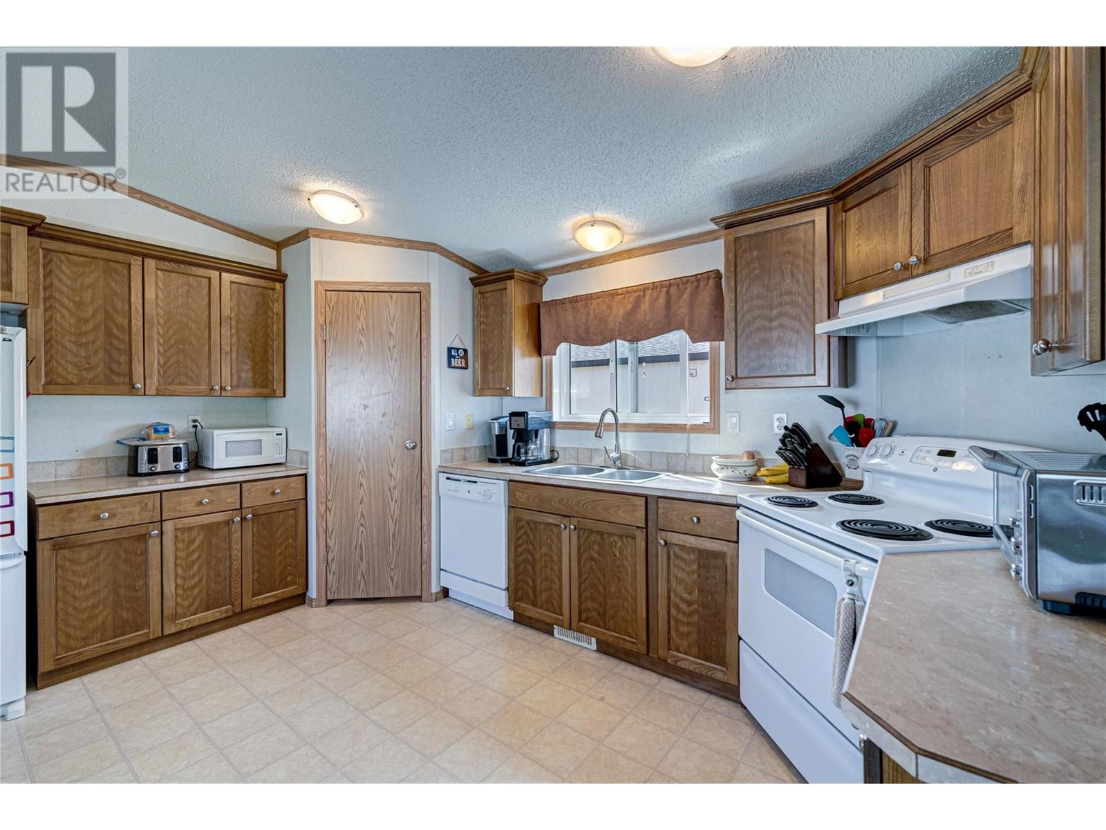 100 Aspen Drive Unit# 123, Sparwood