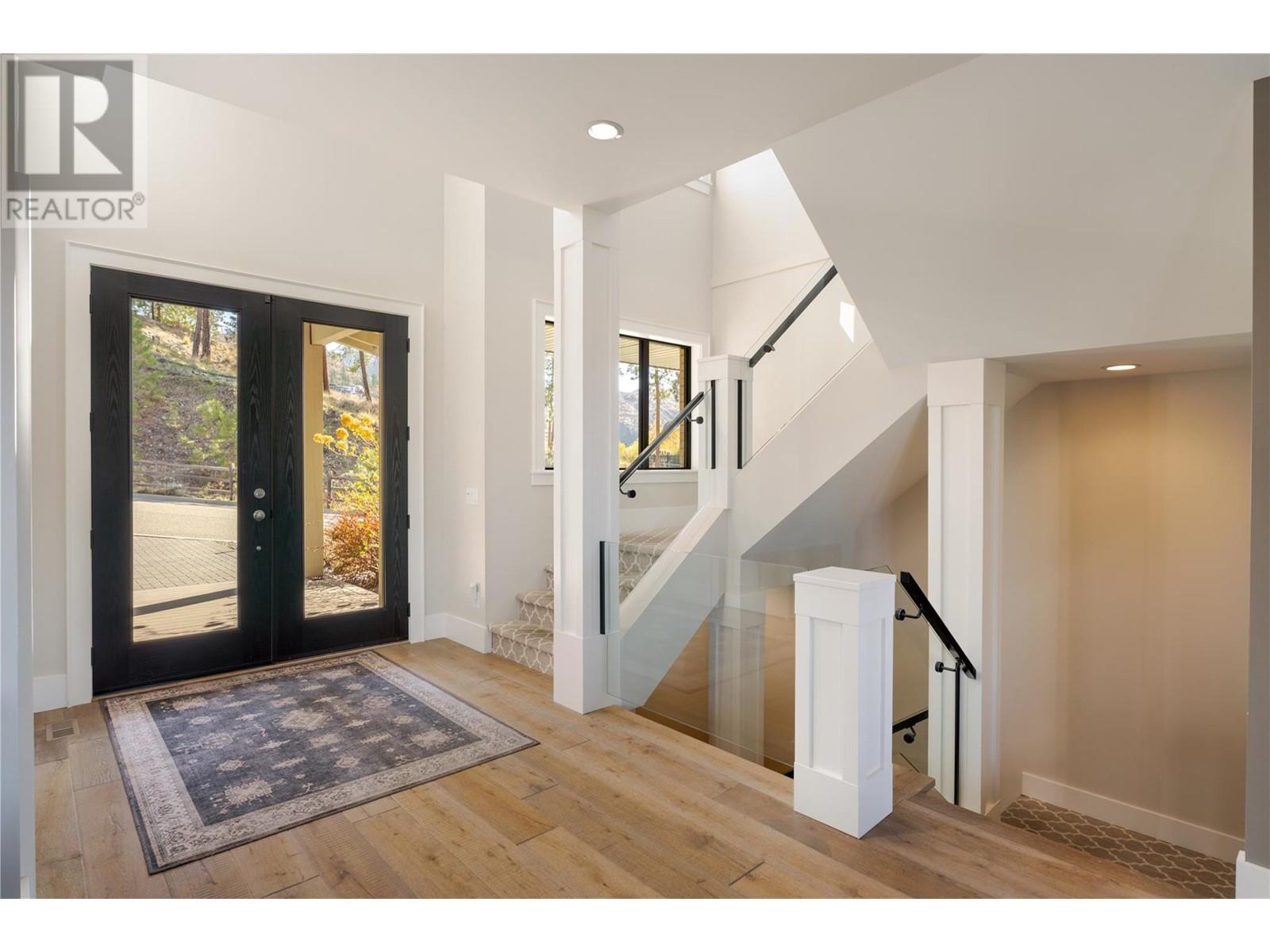  460 Rockview Lane, Kelowna