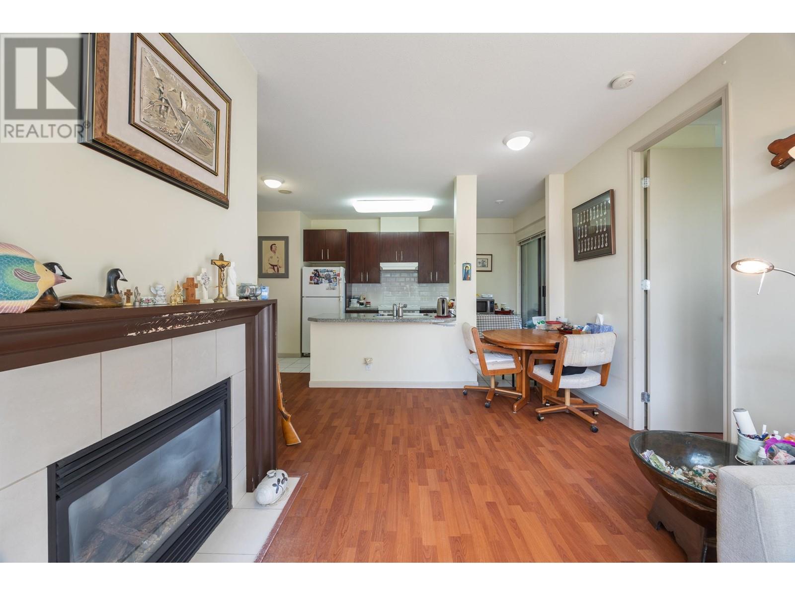 Photo 25 of 307 7388 Sandborne Avenue, Burnaby BC