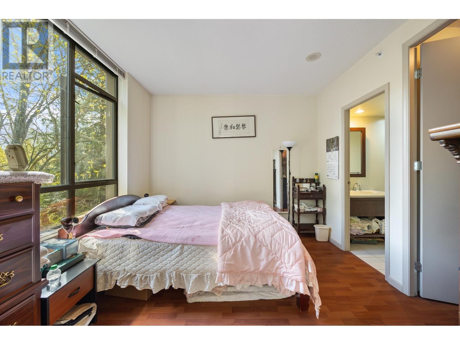 Photo 28 of 307 7388 Sandborne Avenue, Burnaby BC