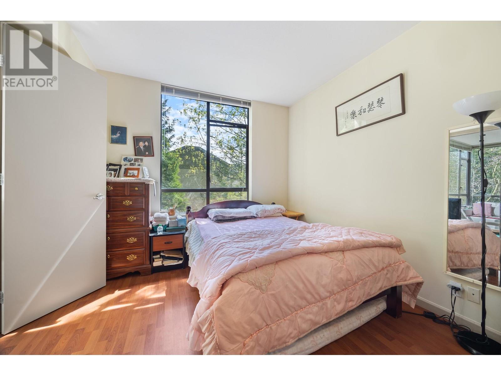 Photo 29 of 307 7388 Sandborne Avenue, Burnaby BC