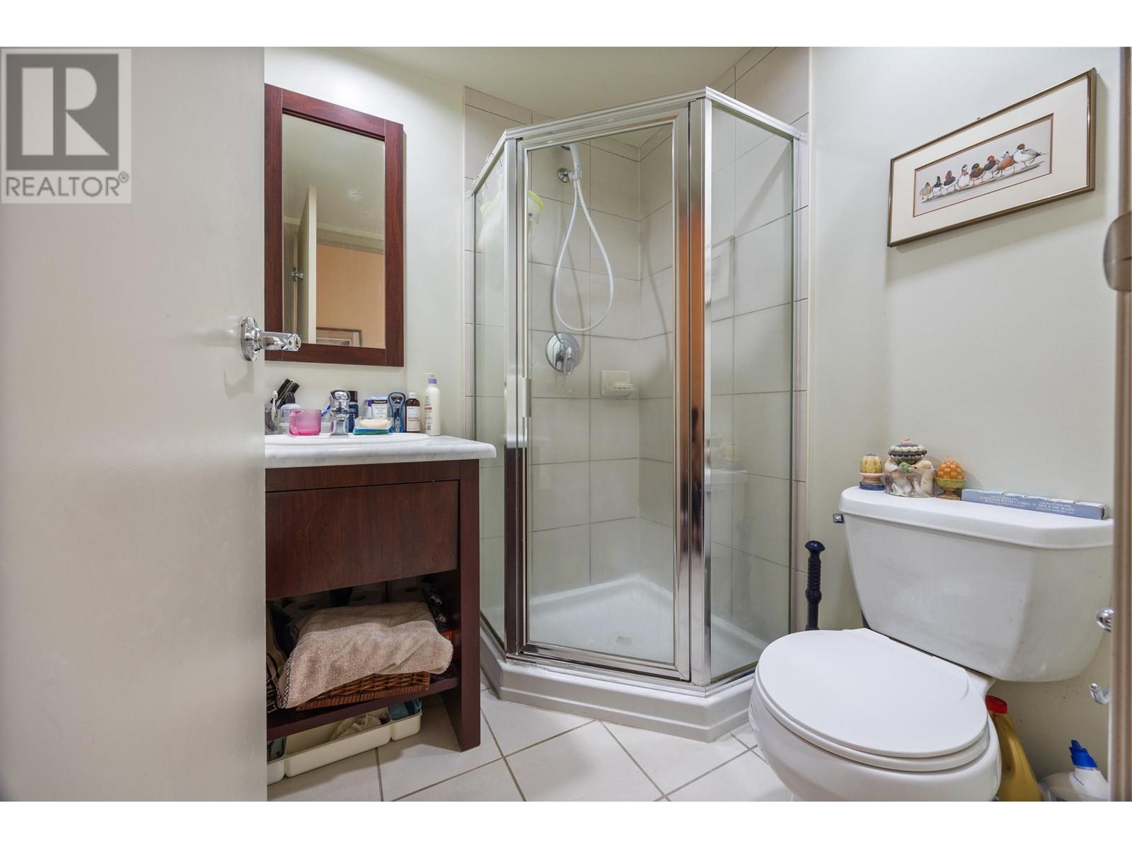 Photo 27 of 307 7388 Sandborne Avenue, Burnaby BC